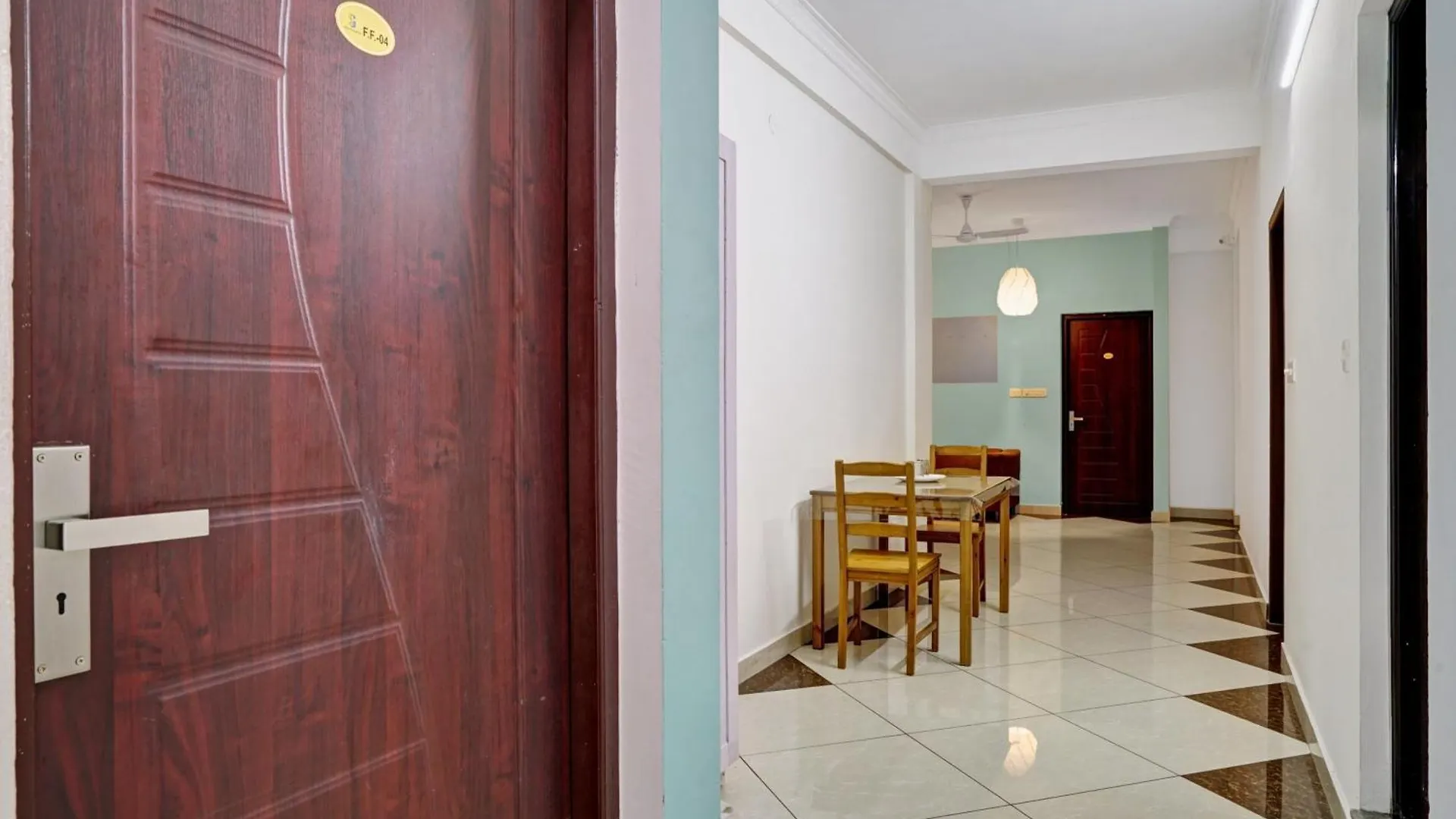 Hotel O Palarivattom Metro Station Formerly South Gate Kochi 0*,  Indien